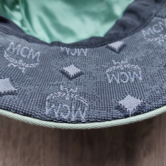 MCM visestos bucket hat Grey outside with green piping + inner lining. - Picture 5 of 16